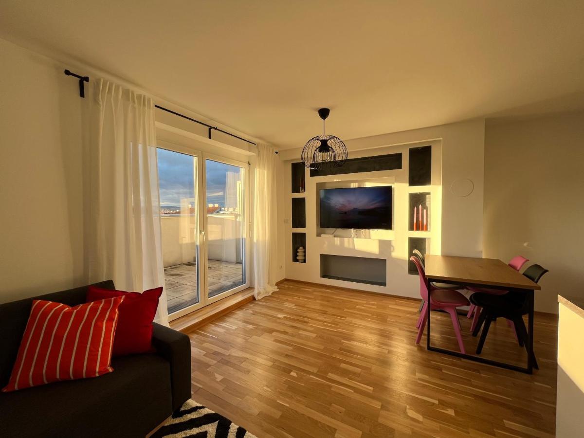 Penthouse Near Station With Free Parking * Vienne